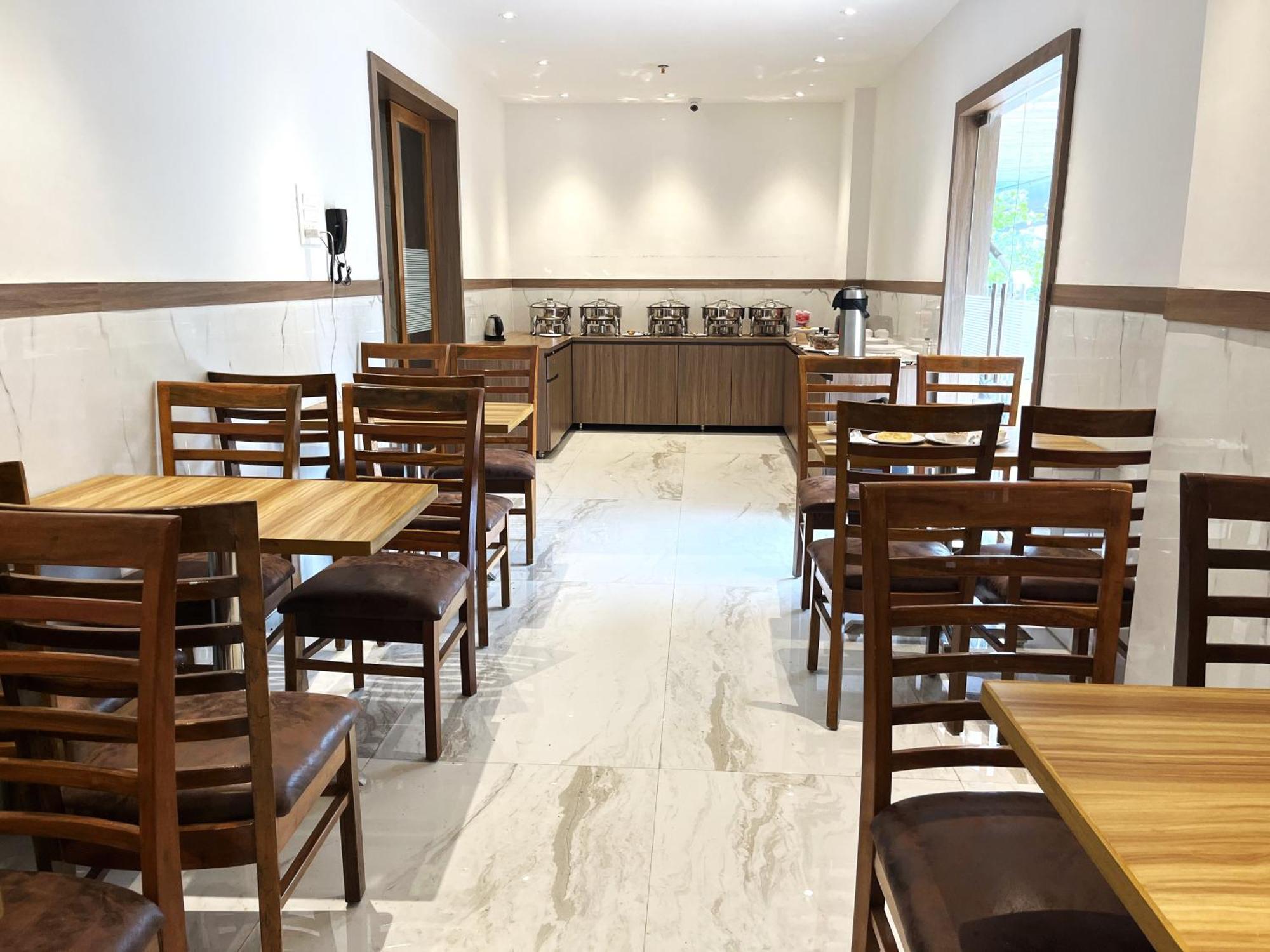 Glitz Hotels La Dahlia - Premium Тхане Экстерьер фото